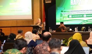 Wakil Gubernur Gorontalo Idah Syahidah Rusli Habibie saat memberikan sambutan pada Rapat Kerja IAIN Sultan Amai Gorontalo yang dirangkaikan dengan persiapan perubahan nama institusi, bertempat di Ballroom Hotel Grand Q, Kota Gorontalo, Jumat (6/2/2026). Foto – Nova Diskominfotik.